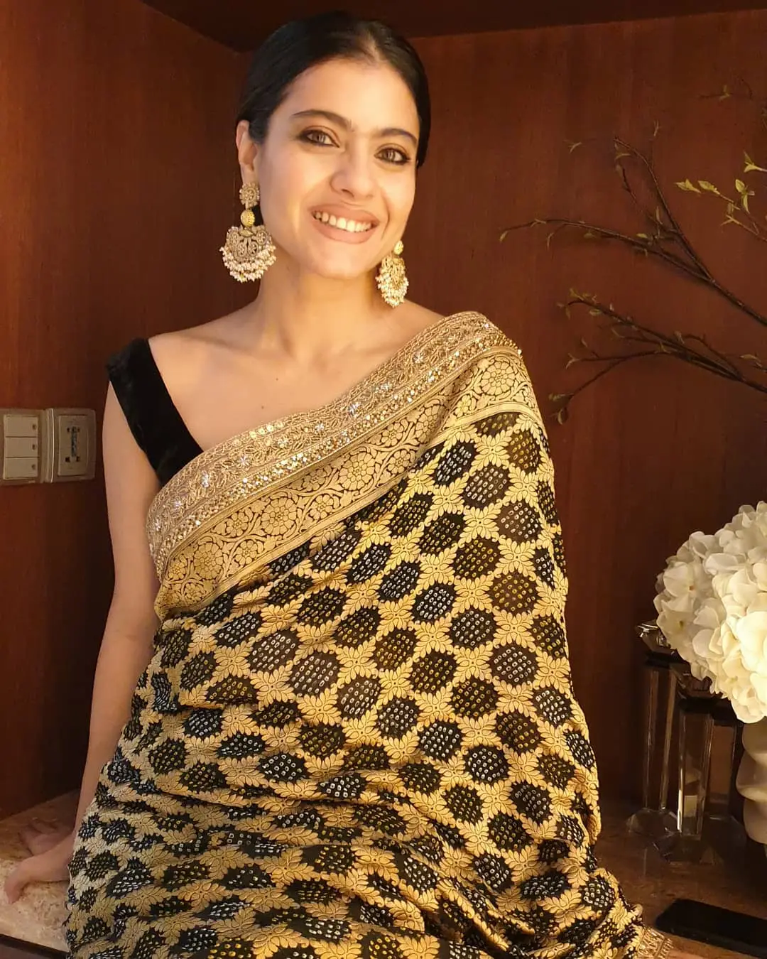 Kajol Devgan Photos In Black Saree Sleeveless Blouse